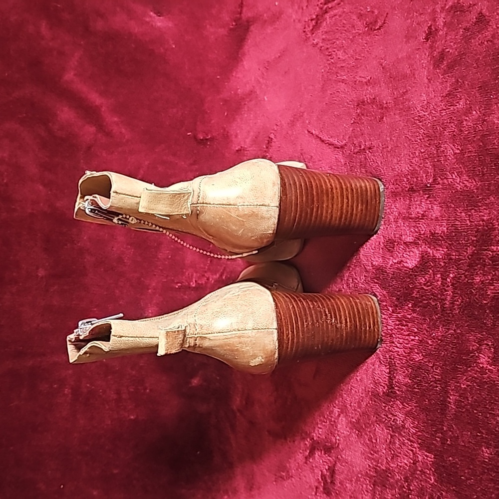 Shoebooties - Picture 2 of 4
